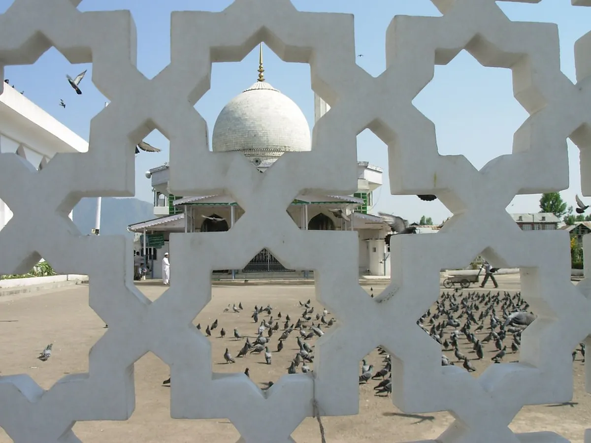 Hazratbal Shrine