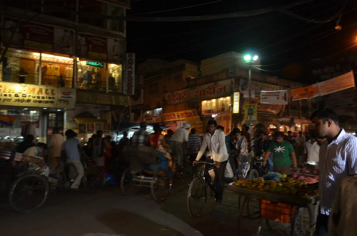 Hazratganj Market