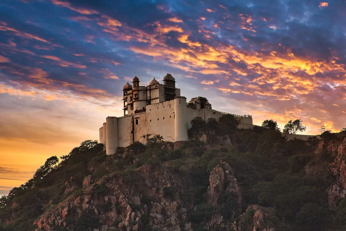 Sajjangarh (Monsoon Palace)